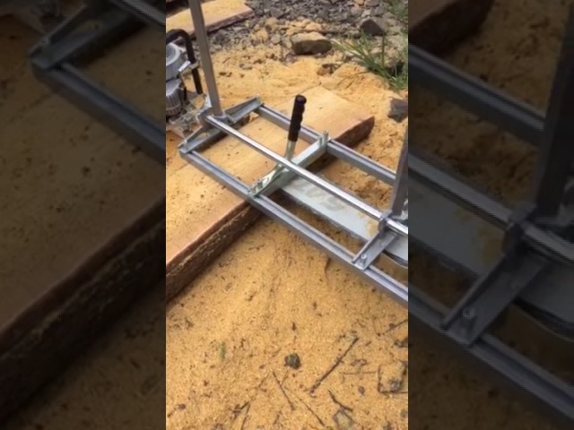 Portable chainsaw mill